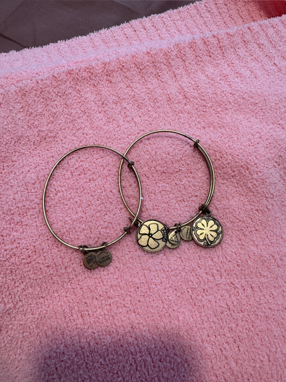 Alex and Ani Style Gold-Tone Four Leaf Clover Charm Bangle Bracelet Set